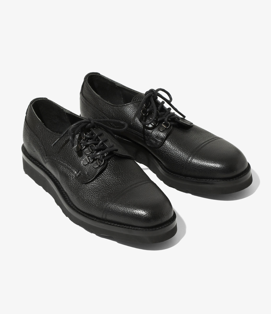 Black-0_32bc7793-a211-49a8-