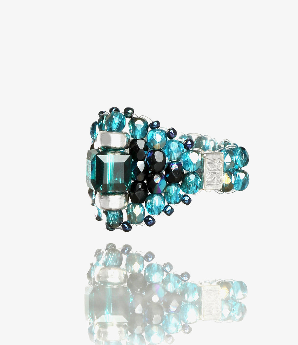 NEEDLES〉x〈TIE A KNOT〉Square Crystal Beads Ring – NEPENTHES