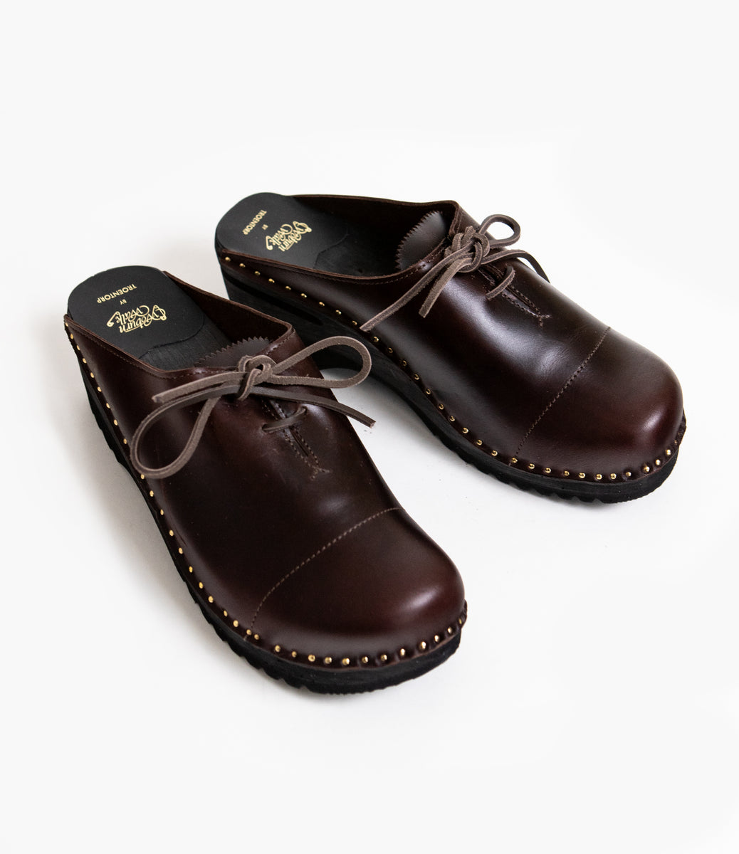 Swedish Clog - Alps / Center Lace – NEPENTHES ONLINE STORE