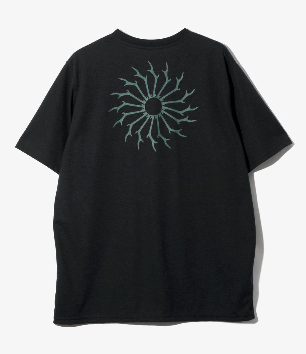 S/S Round Pocket Tee - Circle Horn – NEPENTHES ONLINE STORE