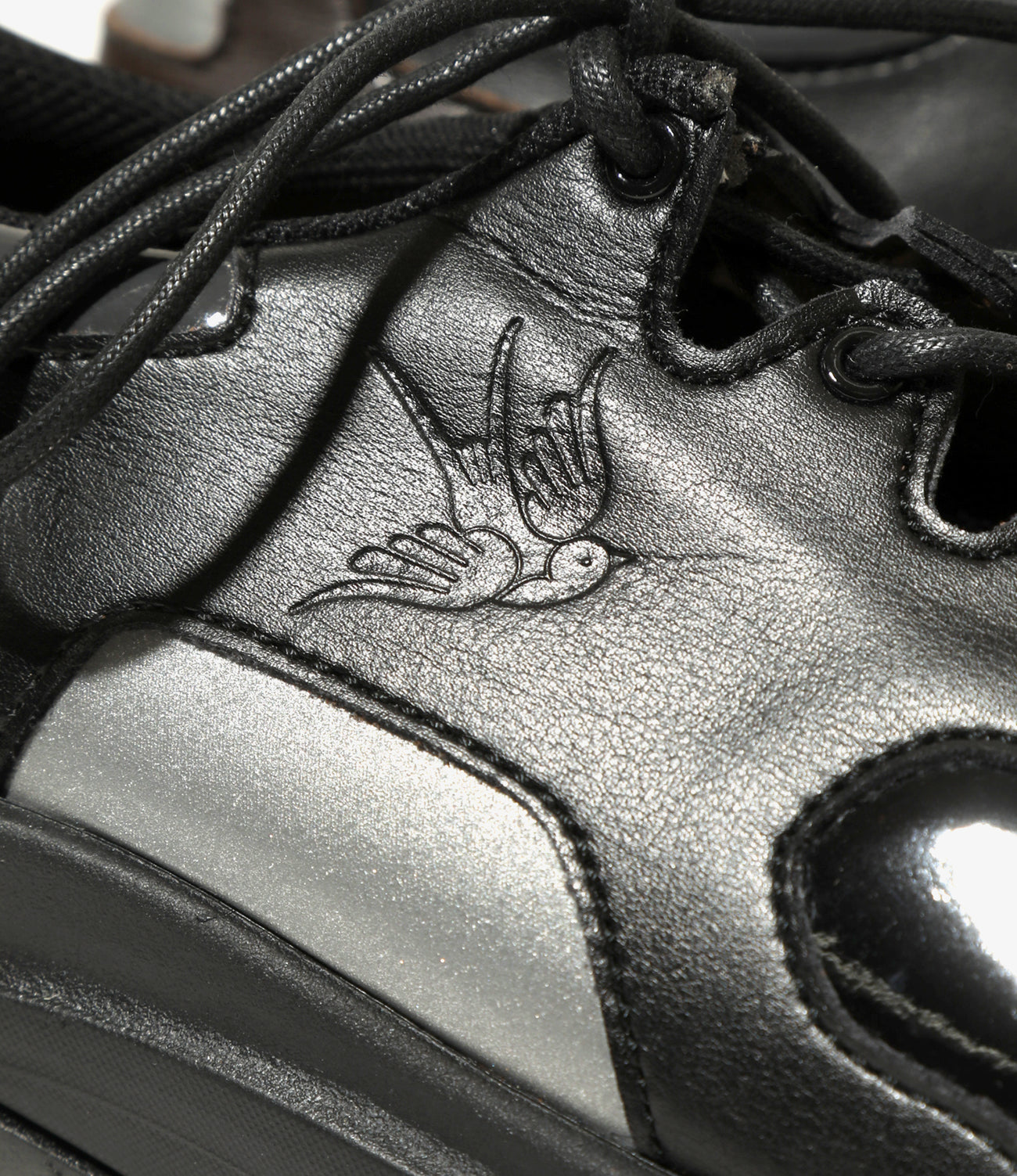 Gillie Sneakers