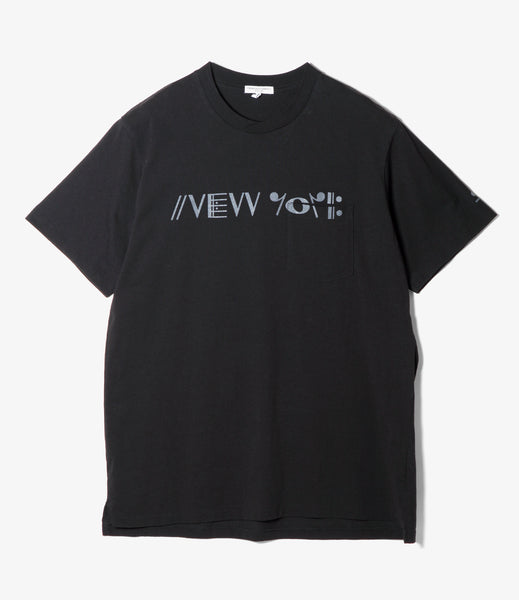 ★EU発* *新作*NYC ロゴ刺繍パネルTシャツ/VL★ Printed Cross Neck T-shirt - NY – NEPENTHES ONLINE STORE