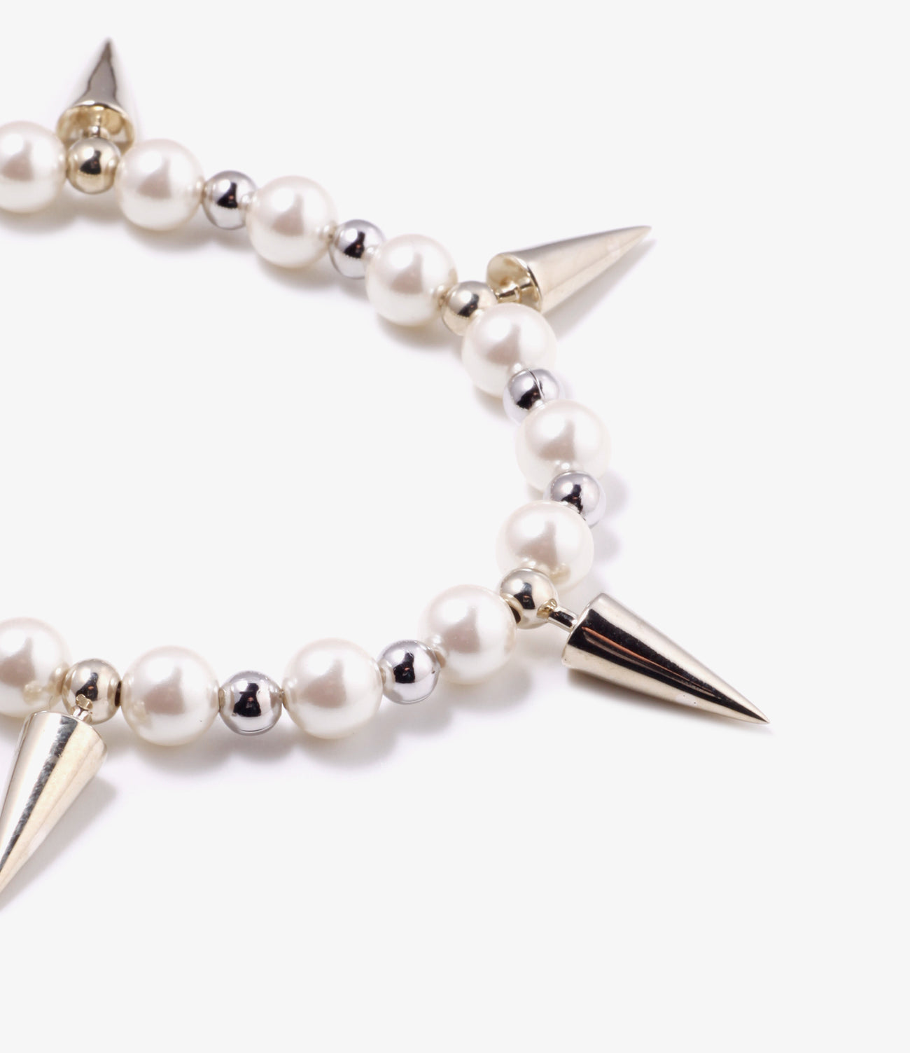 Bracelet-Wht & Sil Beads With Studs