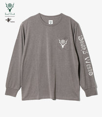 〈SOUTH2 WEST8〉x〈FOXFIRE〉L/S Round Pocket Tee - SCORON