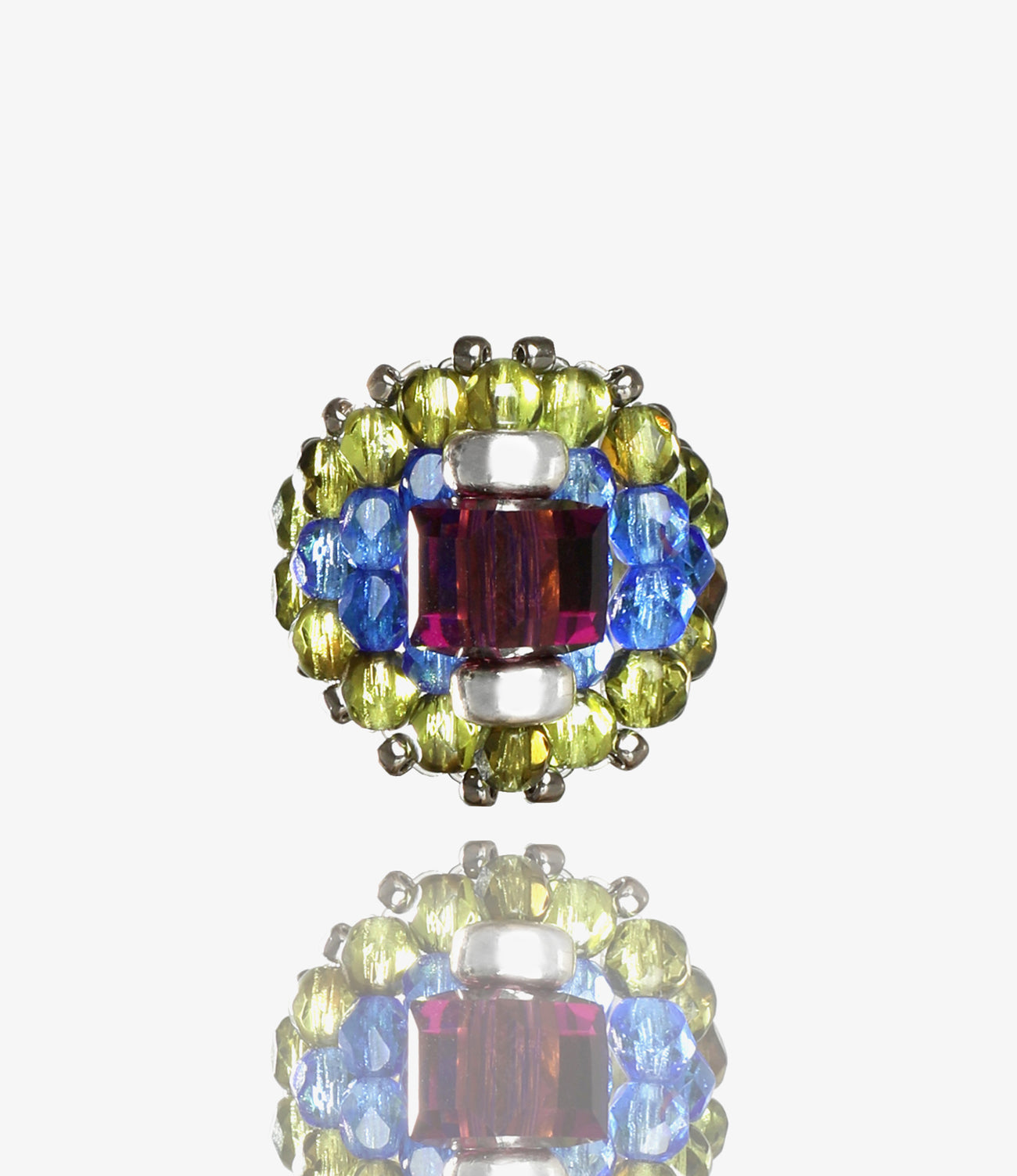 〈NEEDLES〉x〈TIE A KNOT〉Square Crystal Beads Ring