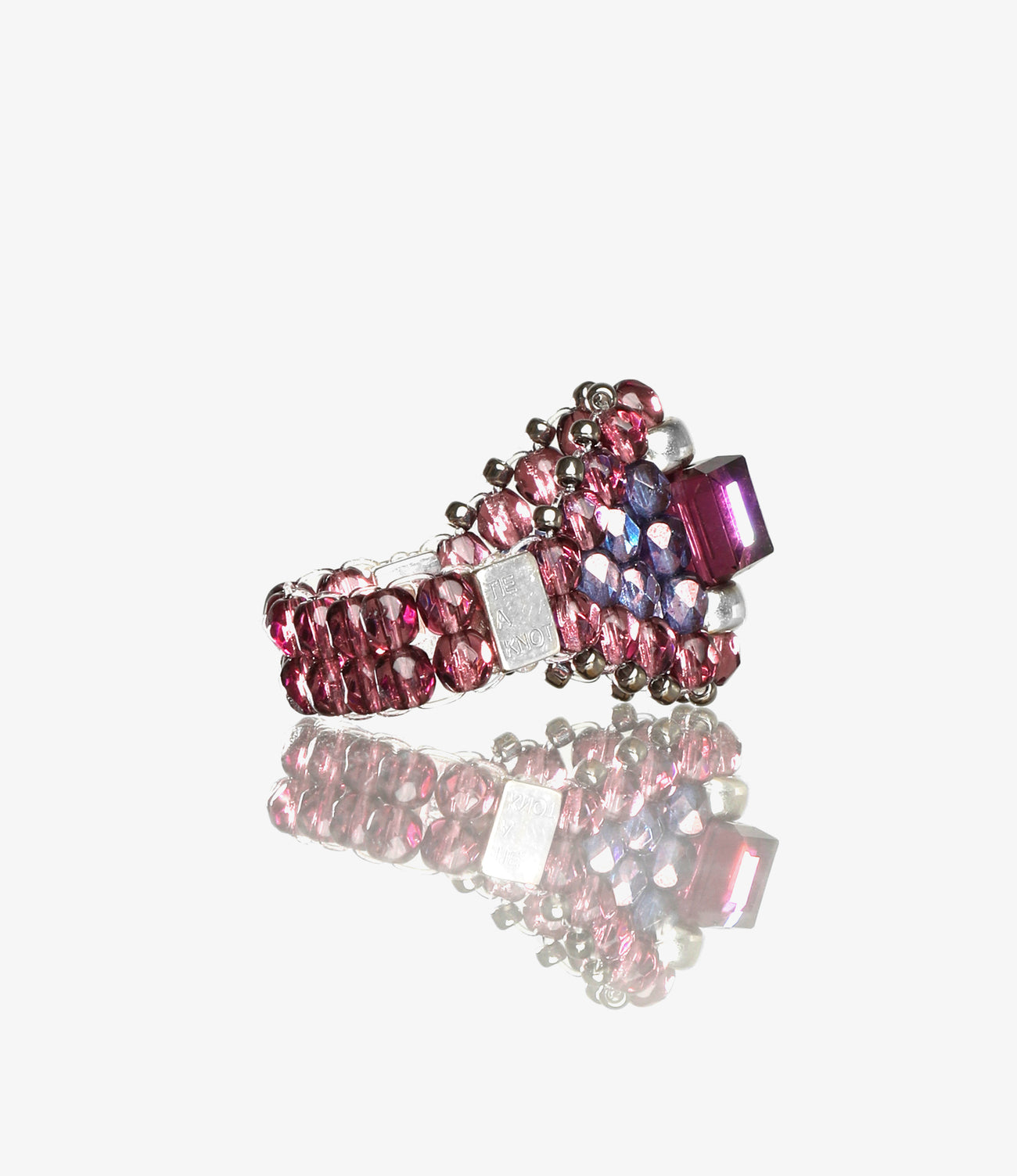 〈NEEDLES〉x〈TIE A KNOT〉Square Crystal Beads Ring