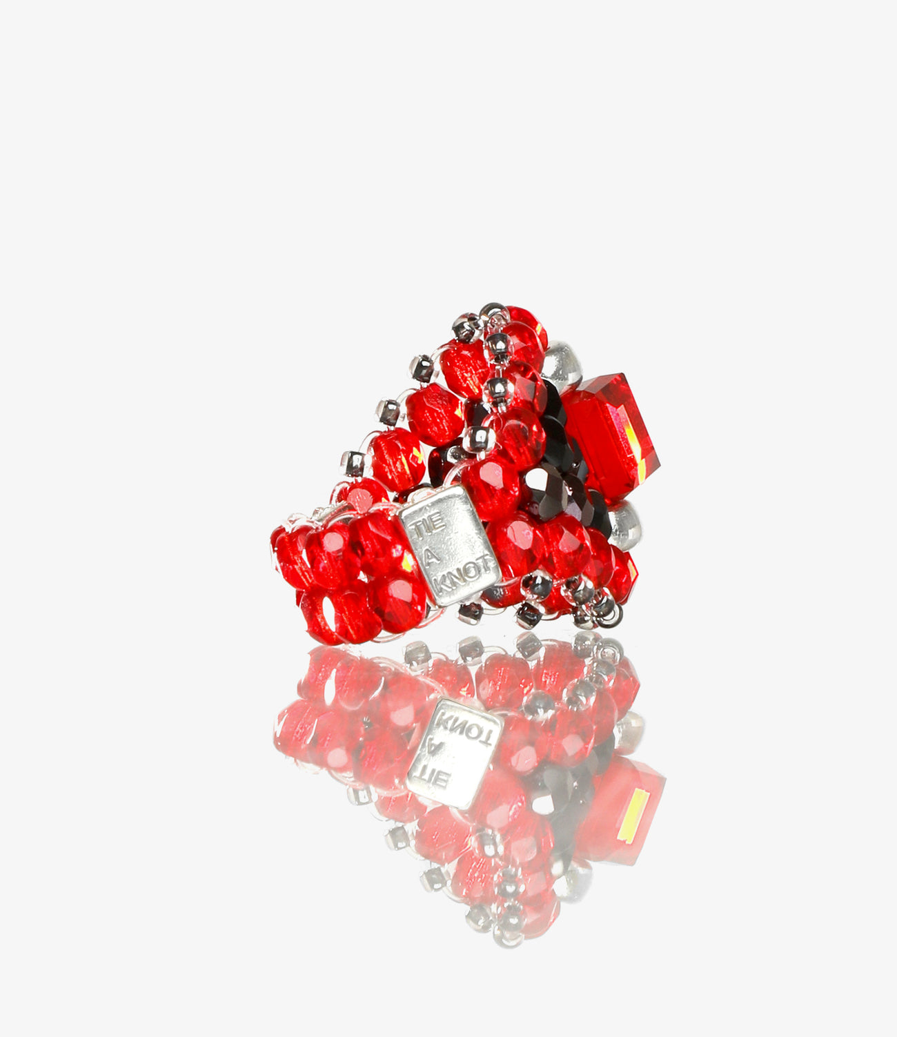〈NEEDLES〉x〈TIE A KNOT〉Square Crystal Beads Ring